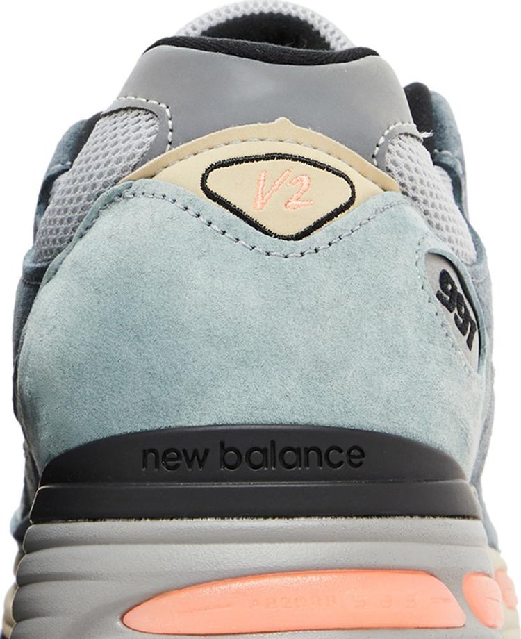 991v2 Made In England Silver Blue Turbulence