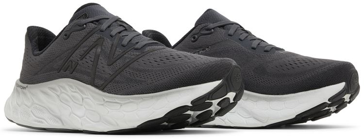 New Balance Fresh Foam X More v4 2E Wide Black Phantom