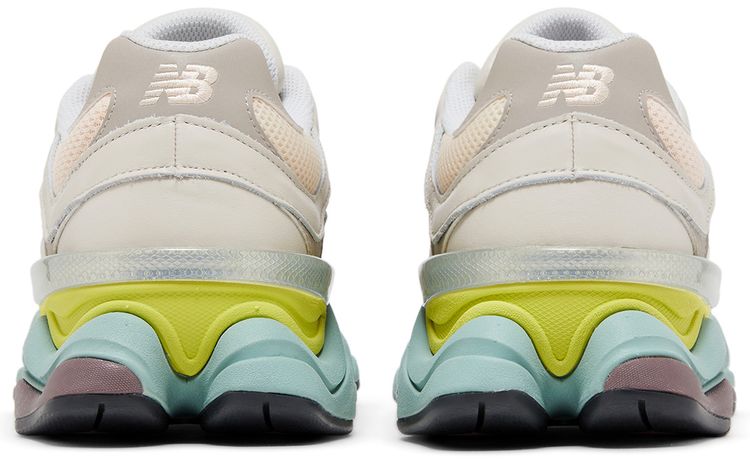 New Balance 9060 Moonbeam Vintage Rose