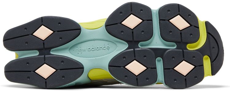 New Balance 9060 Moonbeam Vintage Rose