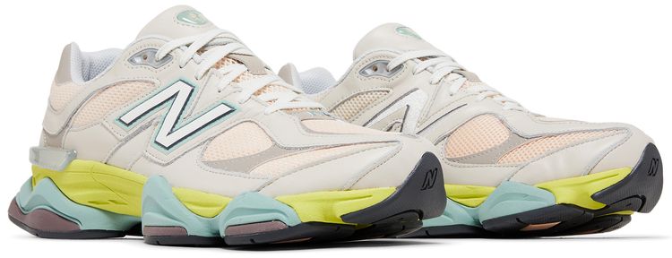 New Balance 9060 Moonbeam Vintage Rose