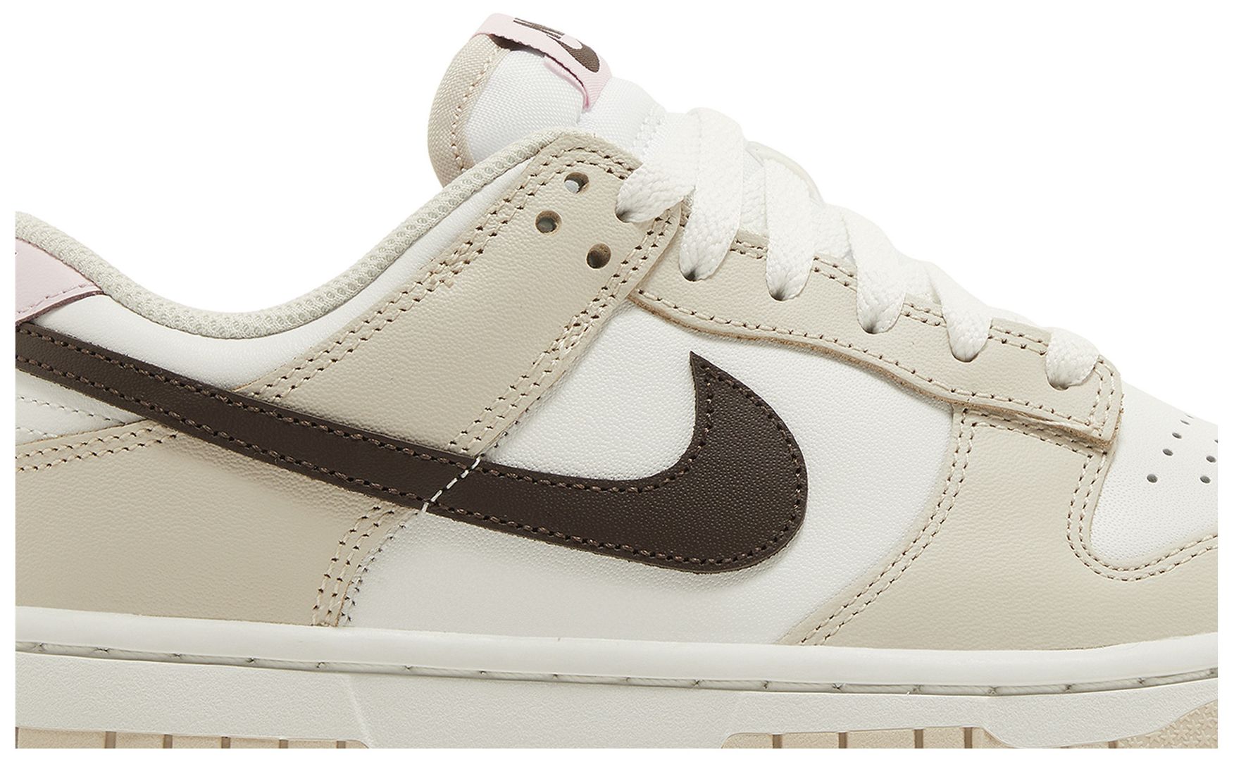 wmns oatmeal dunk low