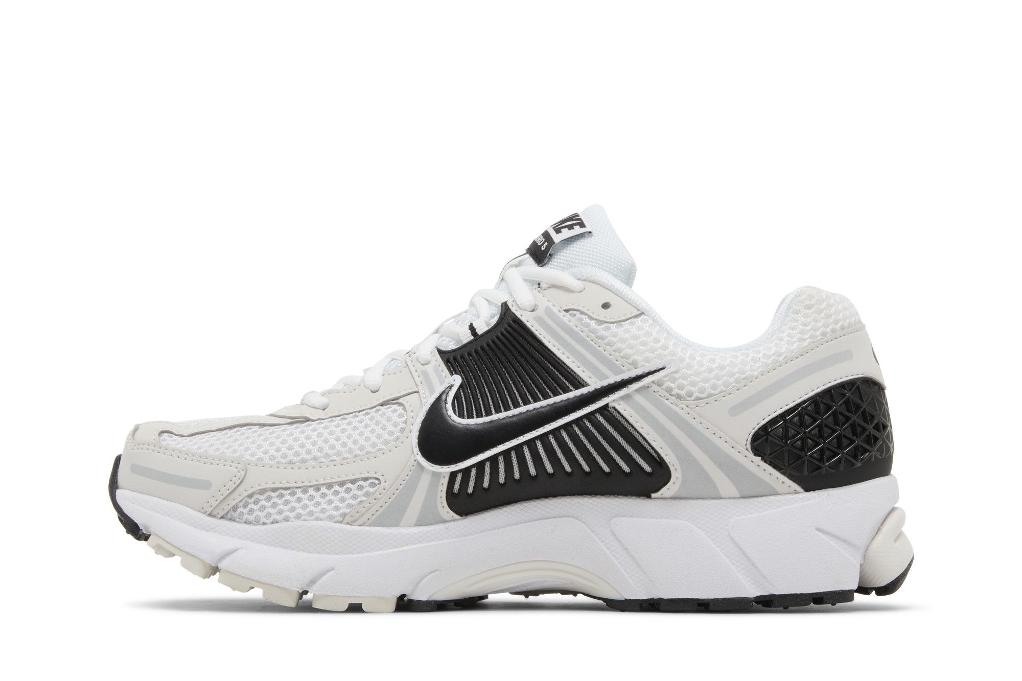 nike vomero 5 black and white