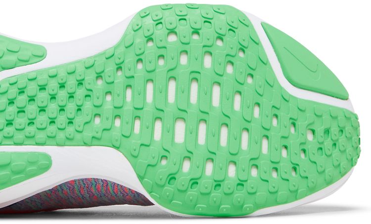 Nike Wmns ZoomX Invincible 3 White Hot Punch