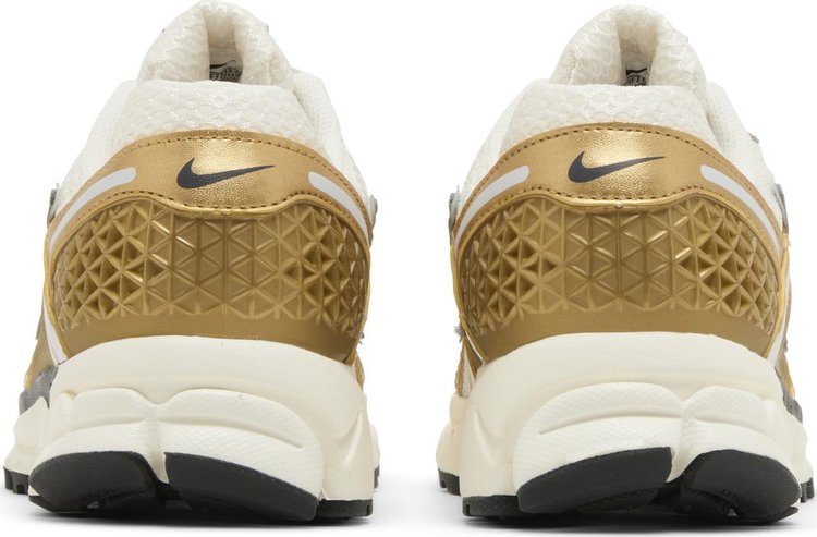 Wmns Air Zoom Vomero 5 Metallic Gold