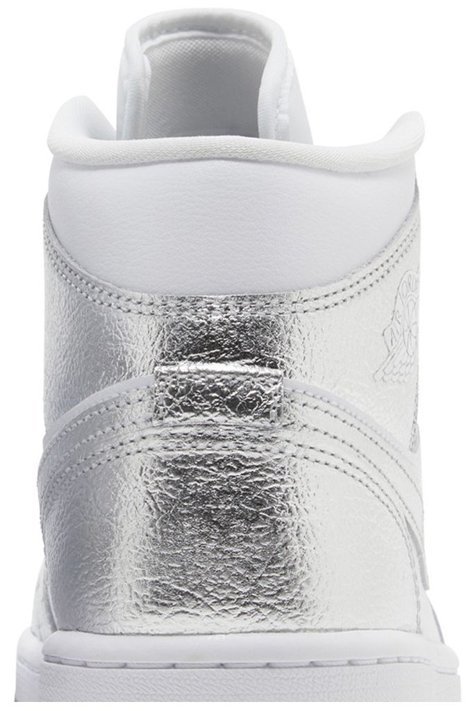 Wmns Air Jordan 1 Mid SE Metallic Silver