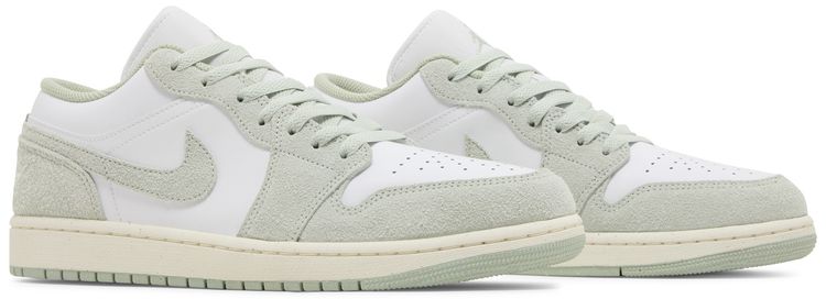 Air Jordan 1 Low SE Seafoam