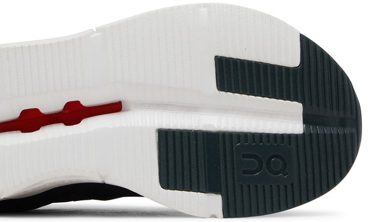 ON Cloudnova Form Black Flame