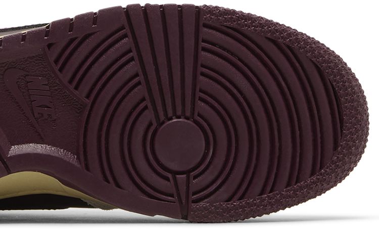 Nike Wmns Dunk High 1985 Valentines Day