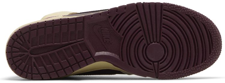 Nike Wmns Dunk High 1985 Valentines Day