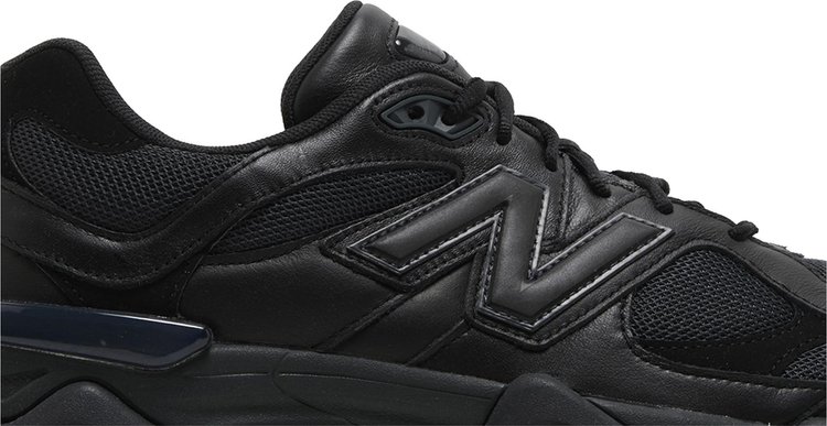 9060 Triple Black Leather