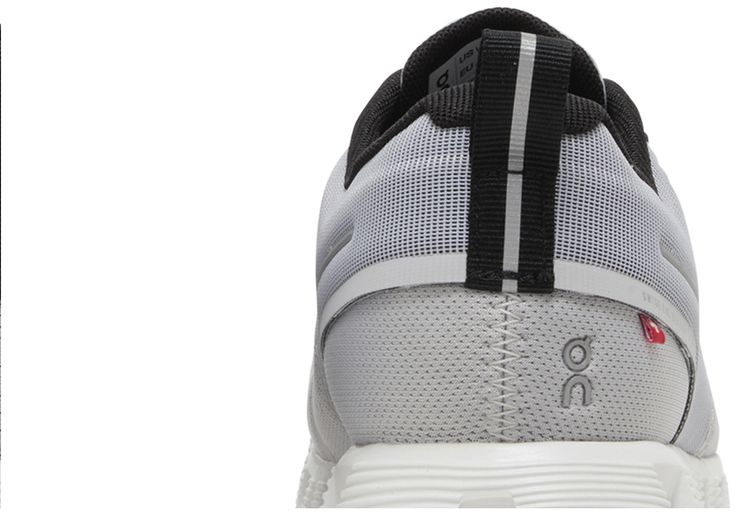 ON Wmns Cloud 5 Waterproof Glacier