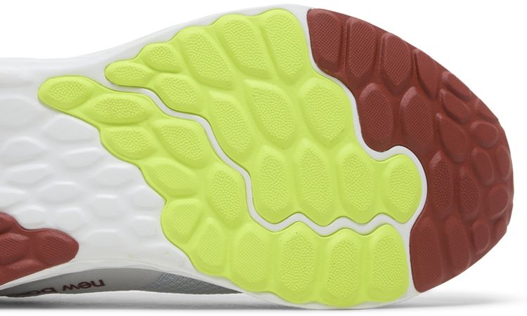 New Balance Fresh Foam Arishi v4 4E Wide Quartz Grey Brick Red