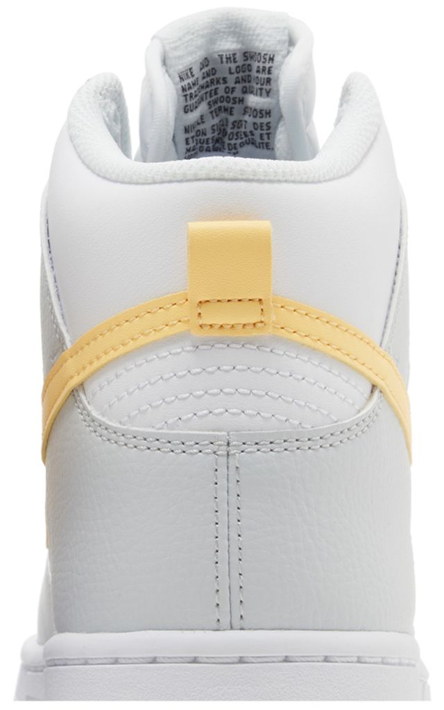 Nike Wmns Dunk High Platinum Melon Tint