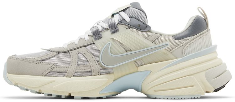 Nike Wmns V2K Run Light Bone Iron Ore