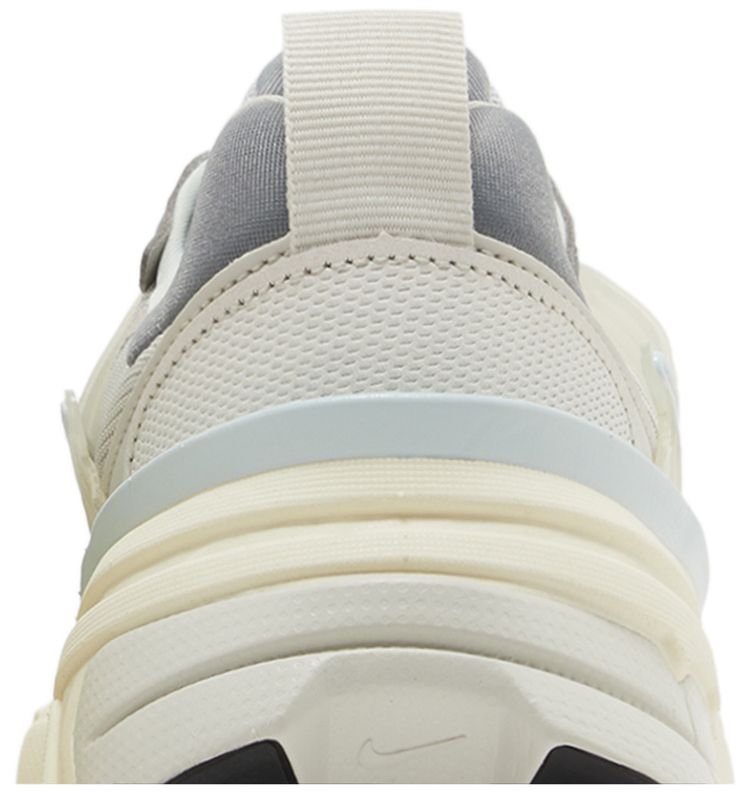 Nike Wmns V2K Run Light Bone Iron Ore