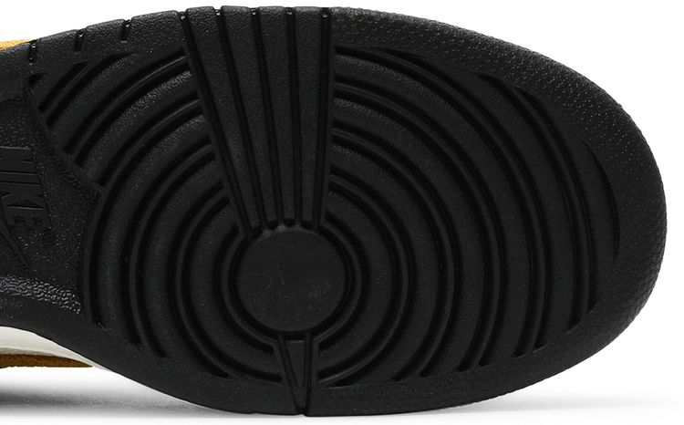 Kasina x Nike Dunk Low 80s Bus