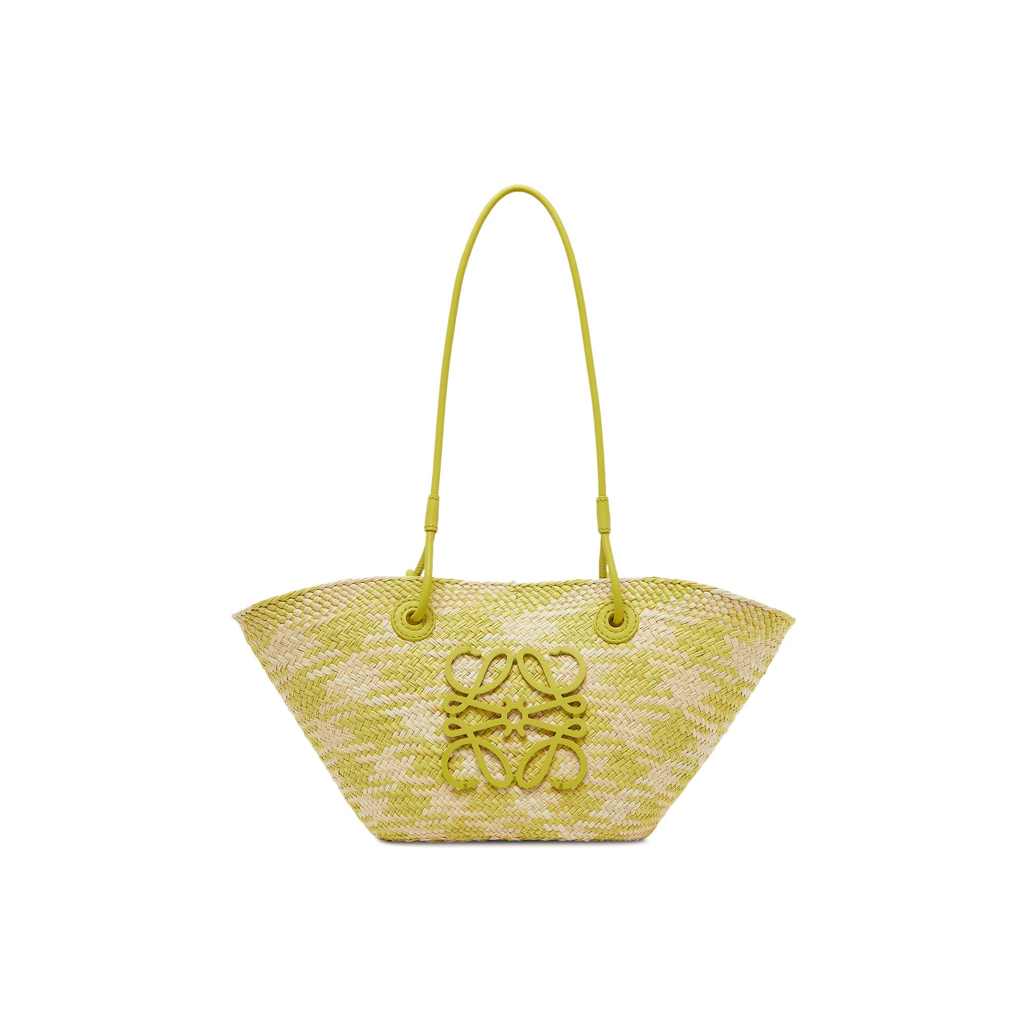 ロエベ アナグラム BASKET SMALL BAG Small Anagram Basket bag in iraca palm and calfskin Beige
