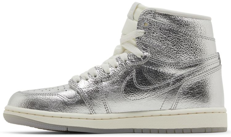 Wmns Air Jordan 1 Retro High OG Chrome