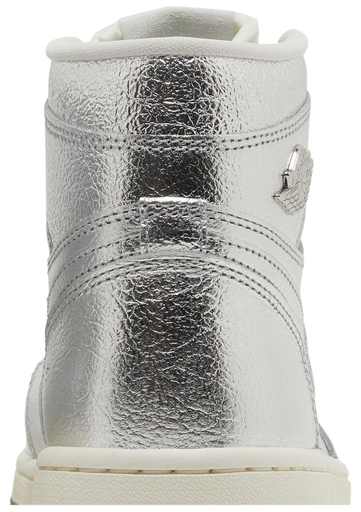 Wmns Air Jordan 1 Retro High OG Chrome