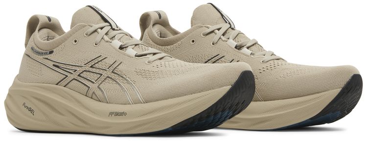 Gel Nimbus 26 Feather Grey Black