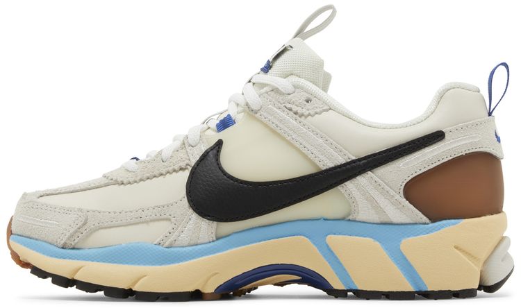 Wmns Air Zoom Vomero 5 Designed by Japan