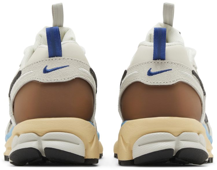 Wmns Air Zoom Vomero 5 Designed by Japan