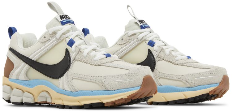 Wmns Air Zoom Vomero 5 Designed by Japan