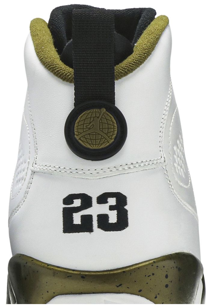 Air Jordan 9 Retro Statue