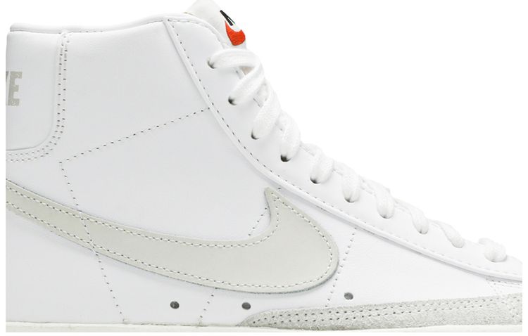 Nike Wmns Blazer 77 Vintage Mid Light Bone
