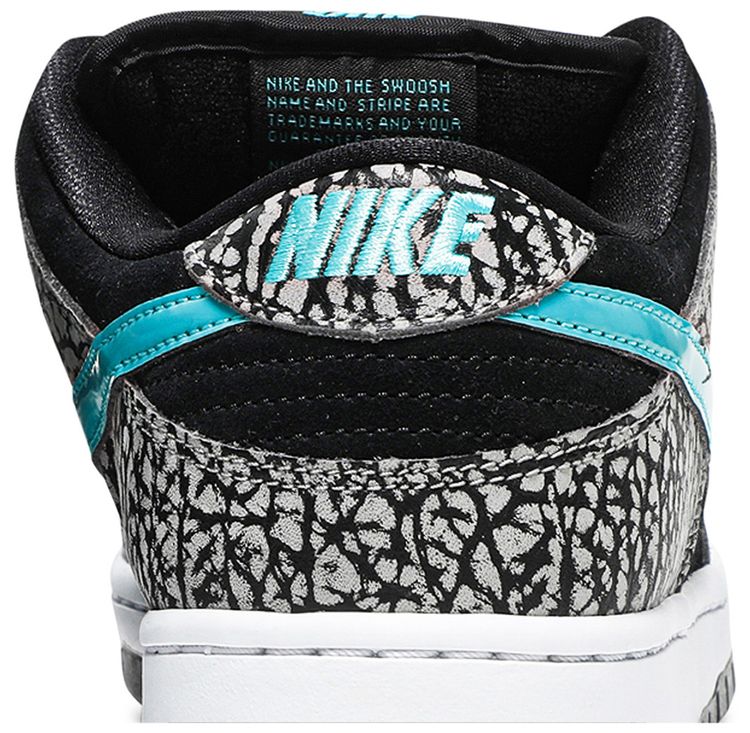 Nike Dunk Low Pro SB Atmos Elephant