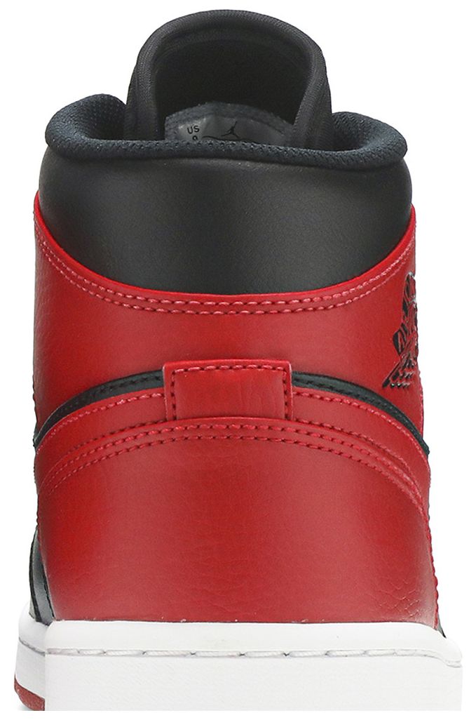 Air Jordan 1 Mid Banned