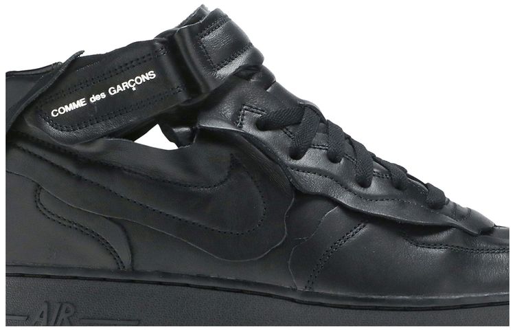 Comme des Garcons x Air Force 1 Mid Triple Black