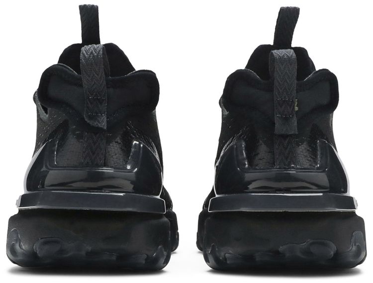 React Vision Triple Black