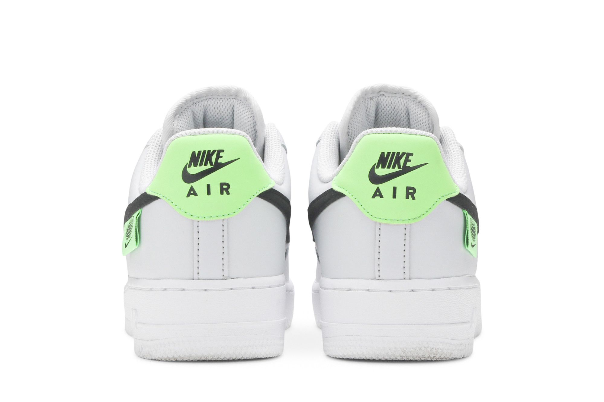 商品画像：Amazon.com | Nike Men's Shoes Air Force 1 '07 LV8 Worldwide 3