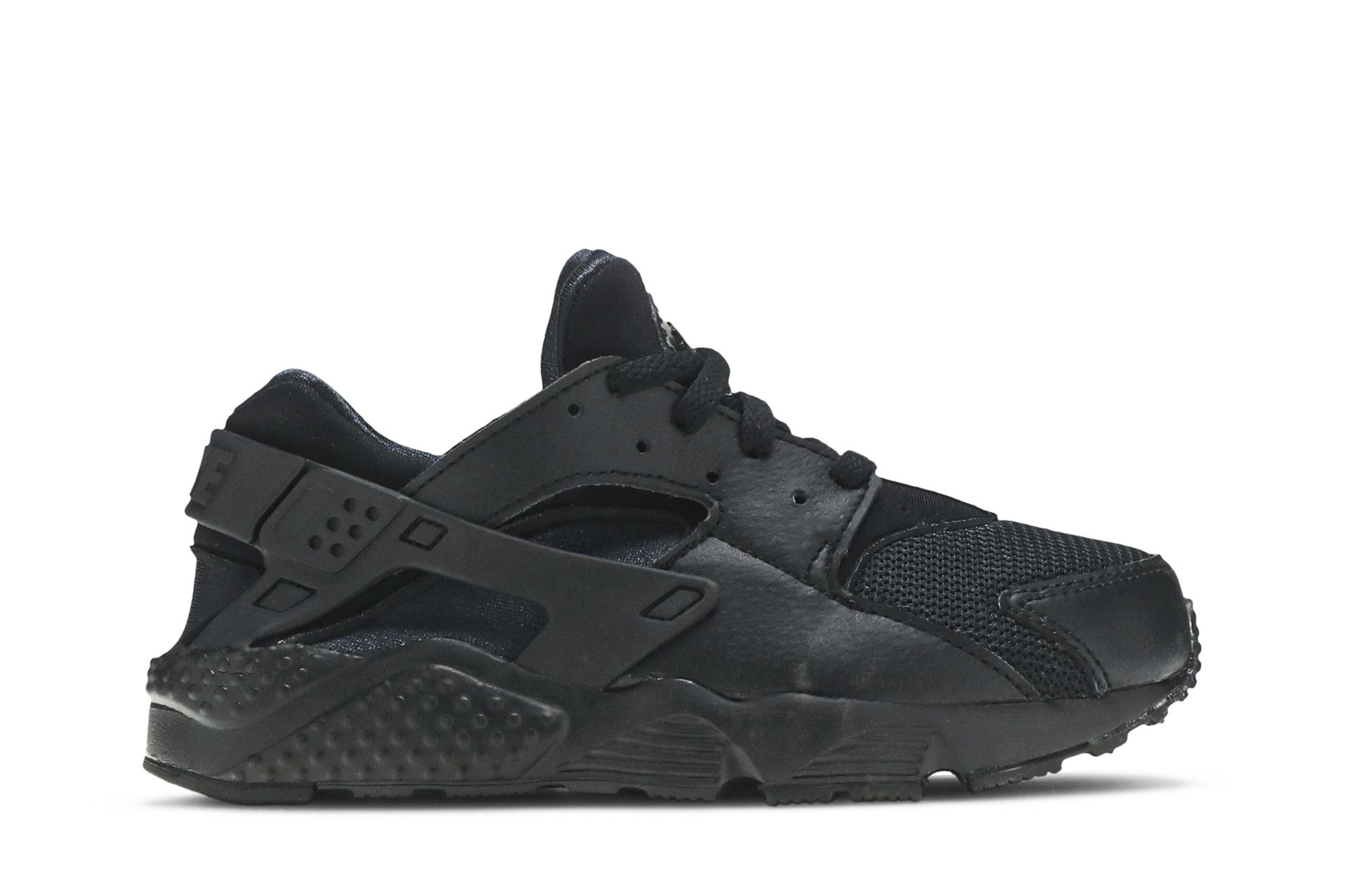 black nike shoes huaraches