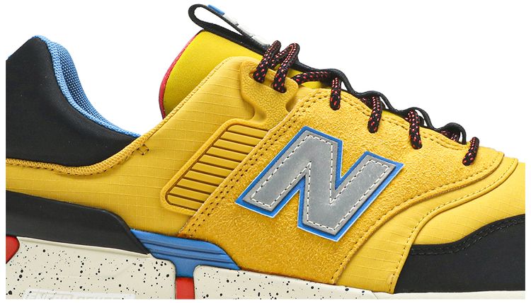 New Balance 997S Varsity Gold Black