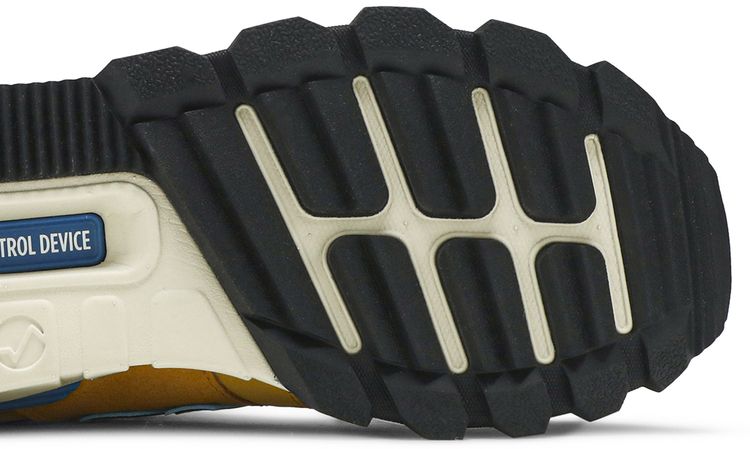 New Balance 997S Varsity Gold Black