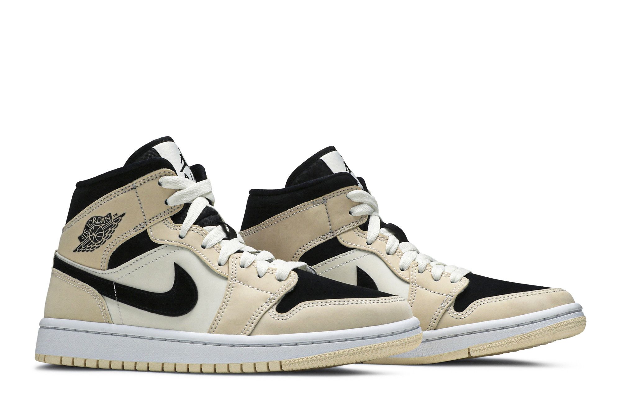 スニーカー NIKE Air Jordan 1 Mid Barely Orange WMNS 2020 AW 20 スニーカー NIKE Air Jordan 1 Mid Barely Orange WMNS 2020 AW