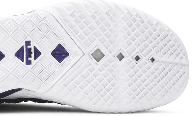 Nike LeBron 18 EP Lakers