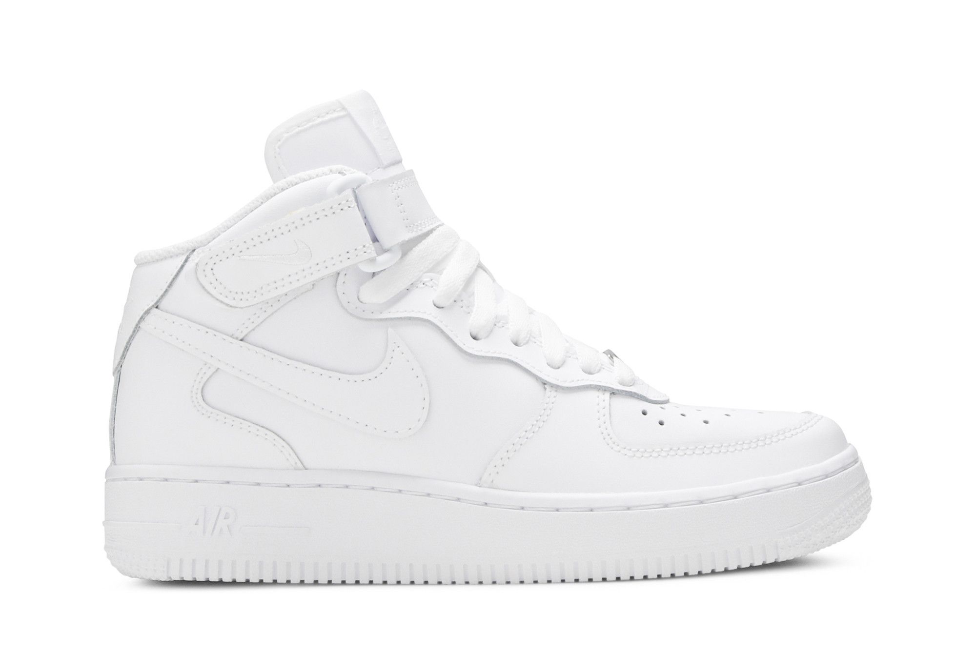 Nike Boy s Air Force 1 Mid Top Sneaker White 6