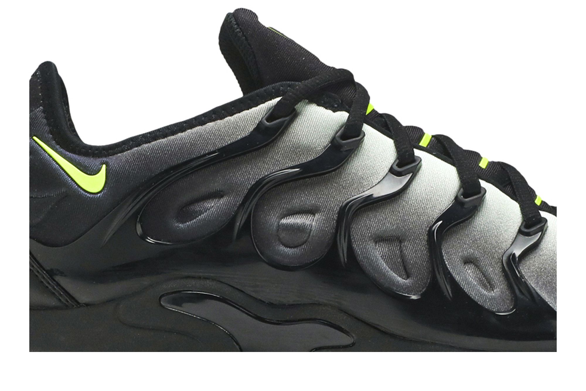 Neon vapormax plus online
