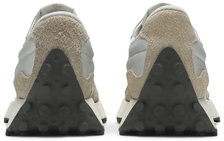 New Balance Wmns 327 Grey Beige
