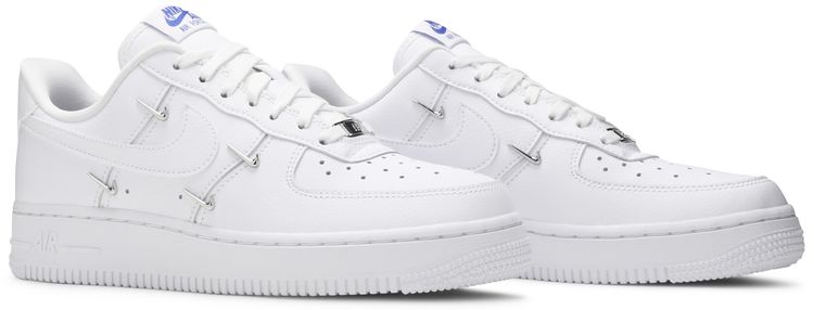 Nike Wmns Air Force 1 07 LX Sisterhood   White Metallic Silver