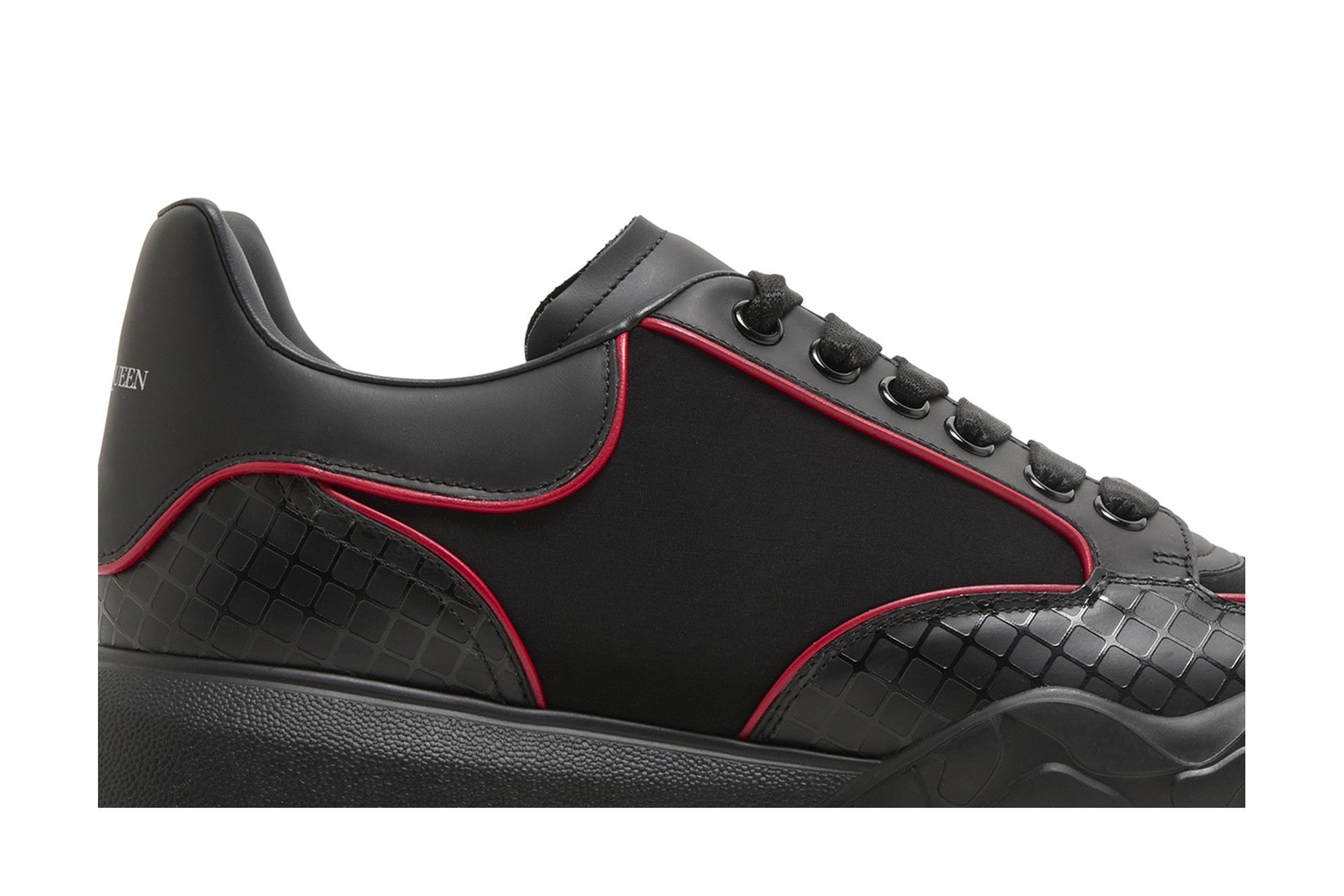 Achetez des Alexander McQueen Oversized Court Trainer Black Lust Red 667800 W4RA1 1037 GOAT FR