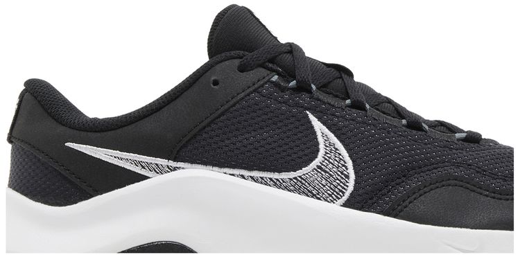 Wmns Legend Essential 3 Next Nature Black White