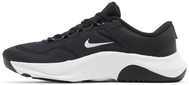 Wmns Legend Essential 3 Next Nature Black White