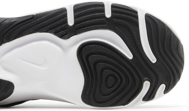 Wmns Legend Essential 3 Next Nature Black White