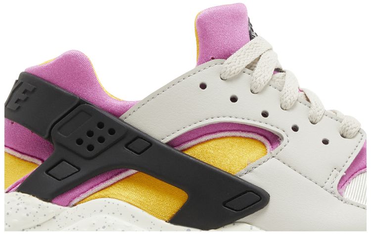 Nike Huarache Run GS Light Bone University Gold Pink