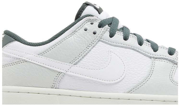 Nike Dunk Low SE Photon Dust Vintage Green